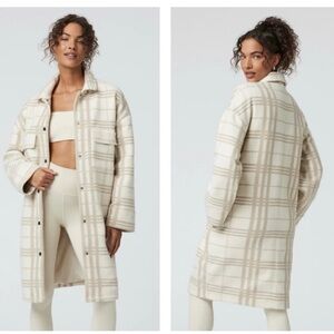 NWT Vuori Ballard Coat in Eggshell color
